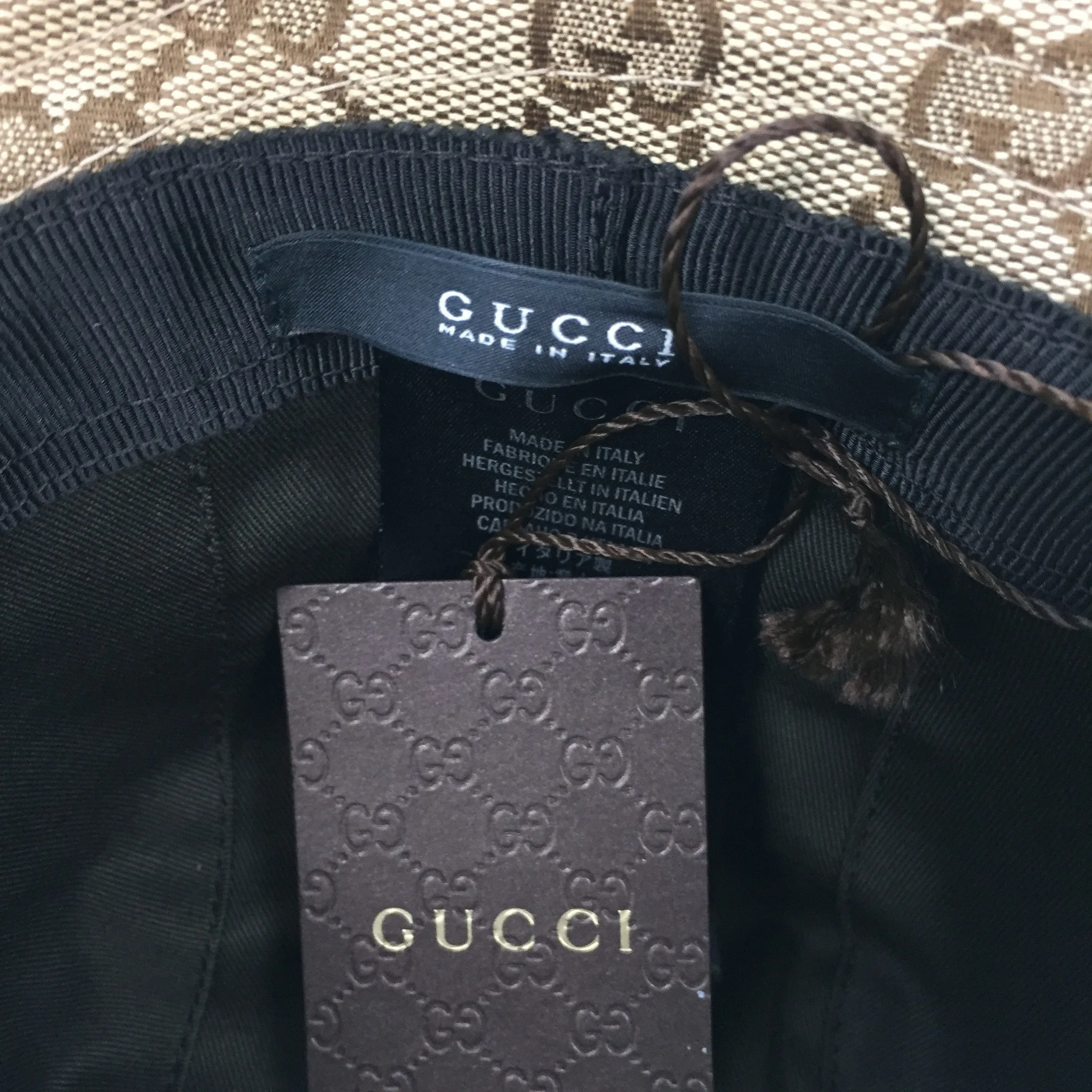 Gucci - Beige Classic Monogram Bucket Hat