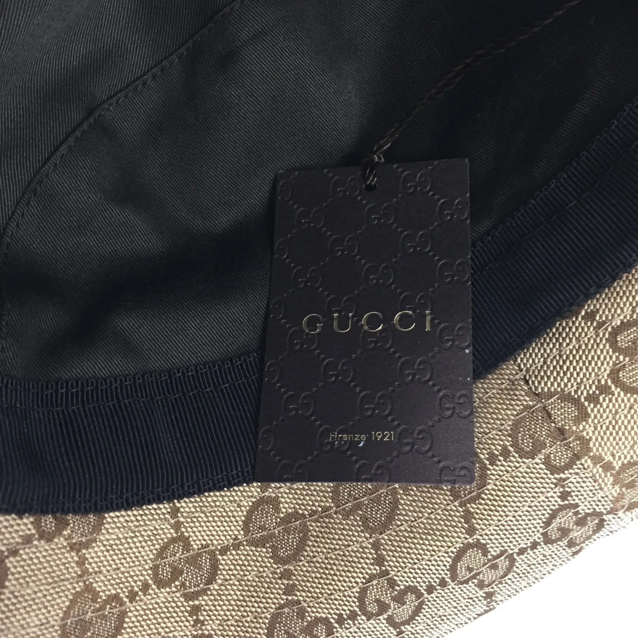 Gucci - Beige Classic Monogram Bucket Hat