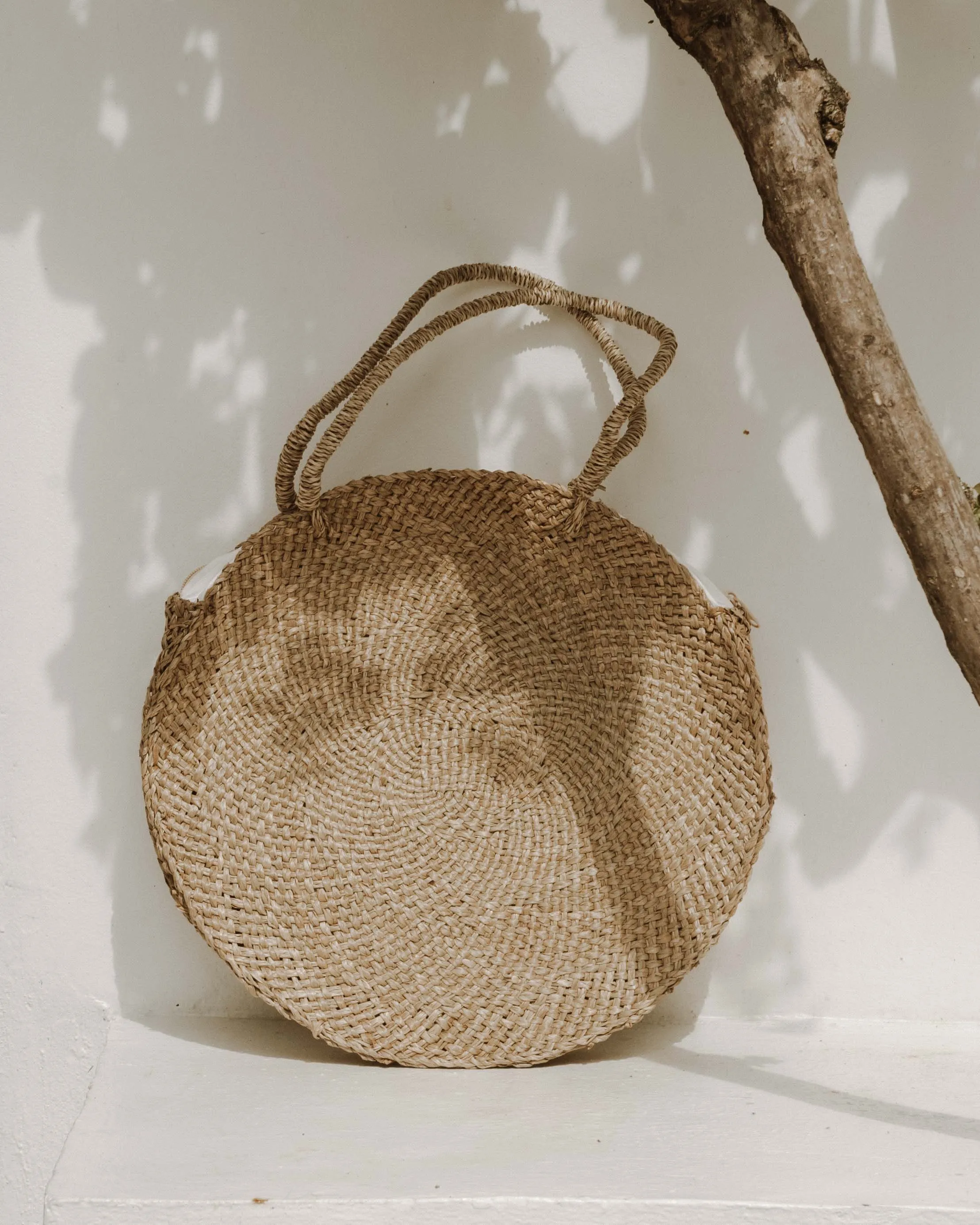 Round Grass Beach Tote Natural